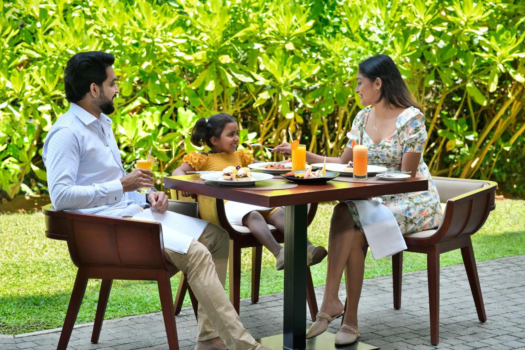Sheraton Kosgoda Turtle Beach Resort Esterno foto